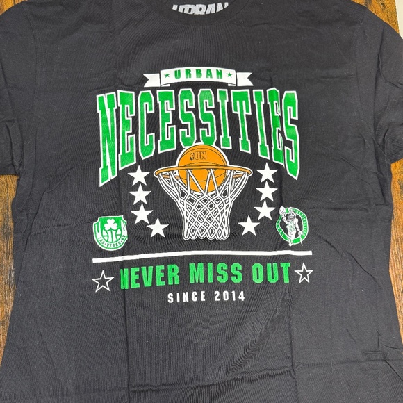 Urban Necessities Basketball Graphic Tee XL Celtics Green Black - Picture 1 of 3